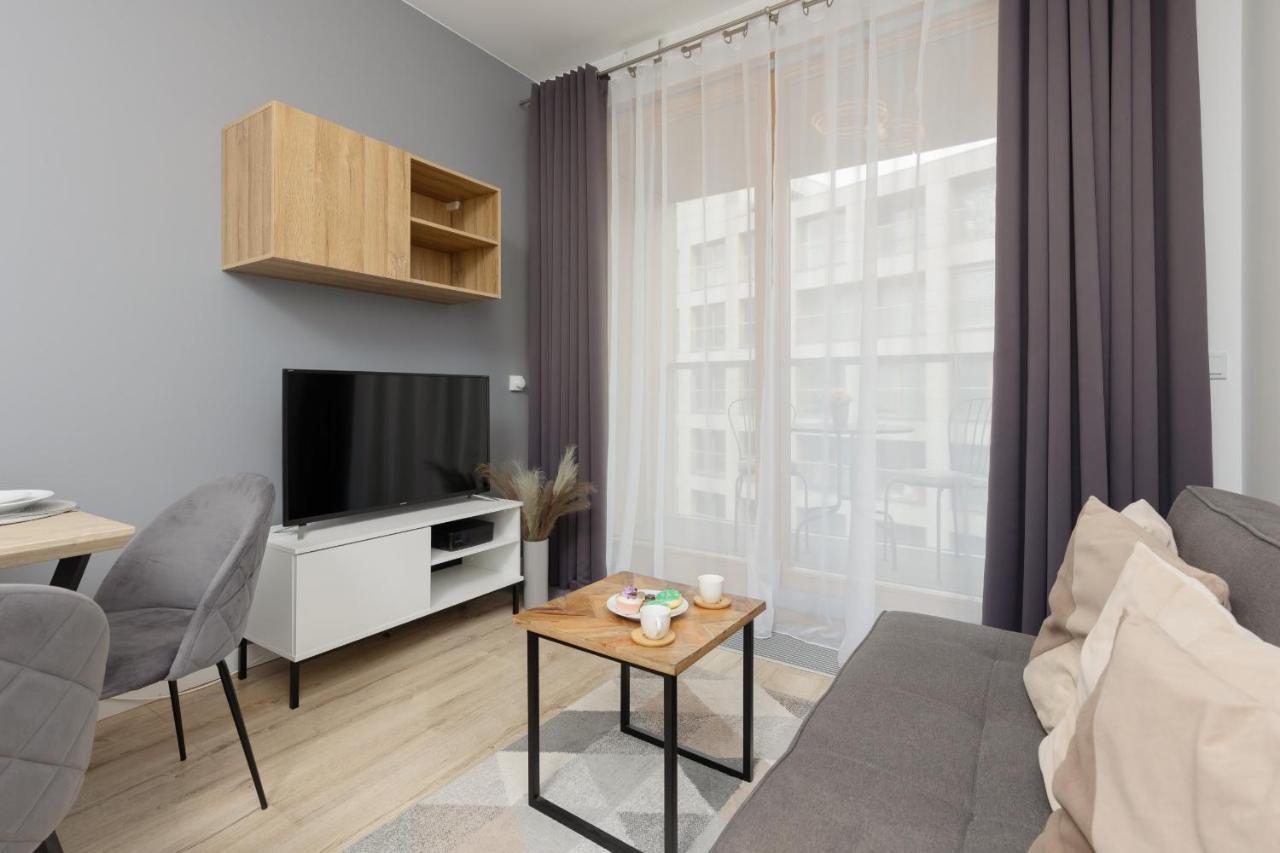Cozy Apartments With Parking In The 19Th District By Noclegi Renters Varsovie Extérieur photo