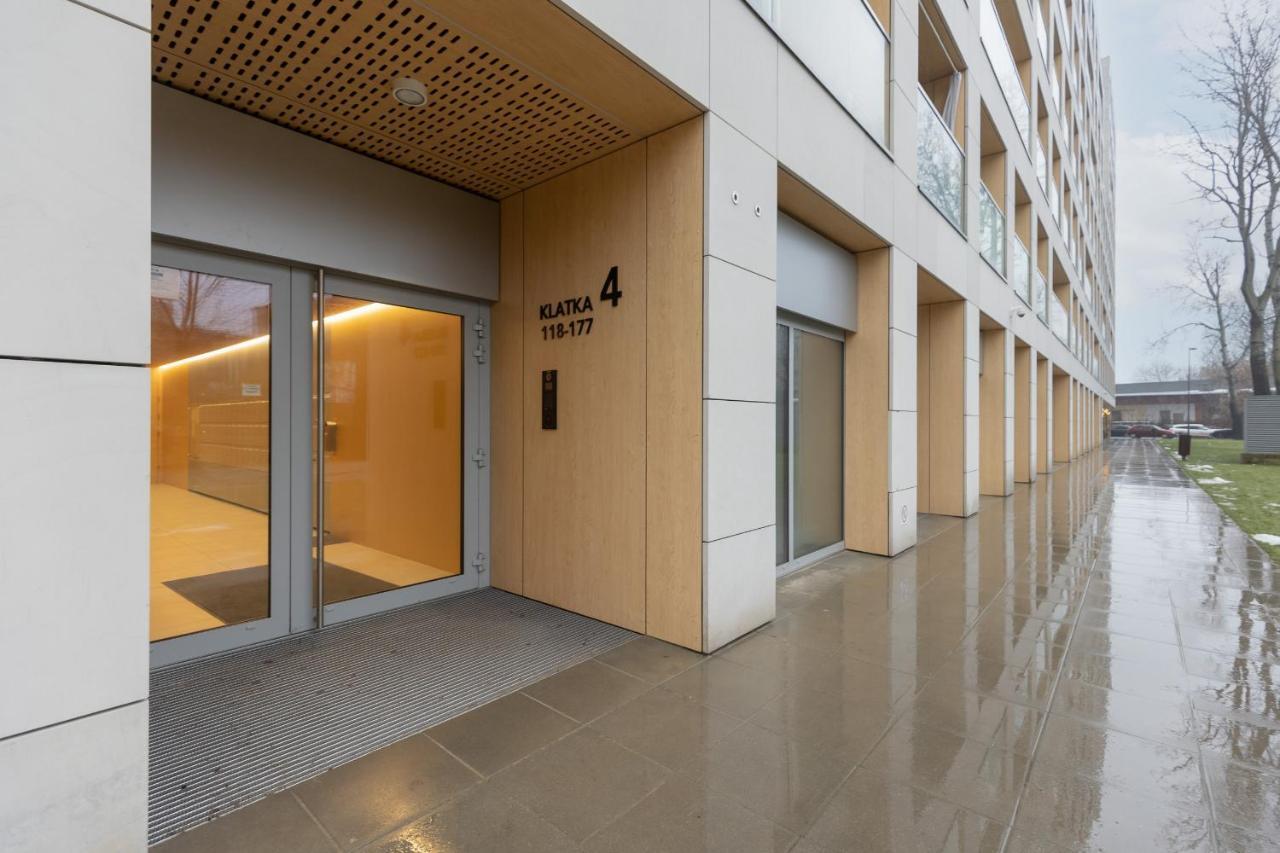 Cozy Apartments With Parking In The 19Th District By Noclegi Renters Varsovie Extérieur photo