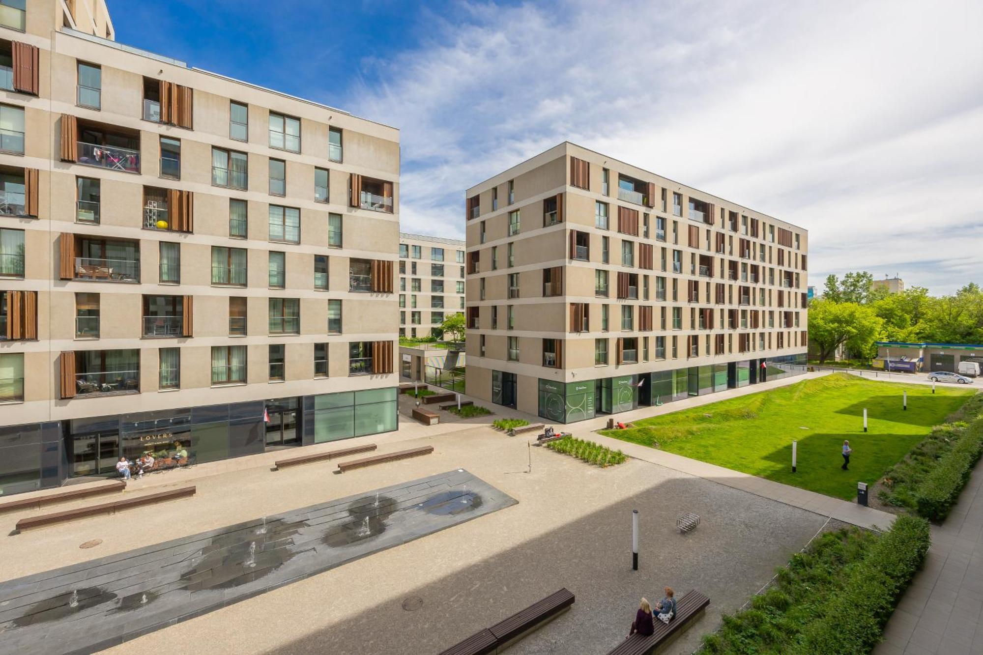 Cozy Apartments With Parking In The 19Th District By Noclegi Renters Varsovie Extérieur photo